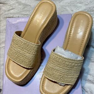 Madden girl,Tan Wedge Sandals
